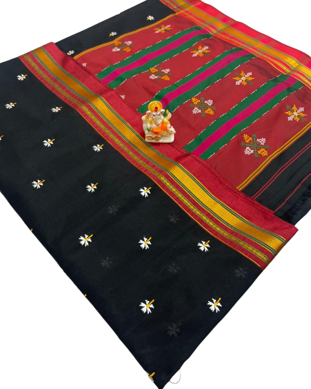 Black Prajakta Phool Ilkal Saree With Kasuti Pallu