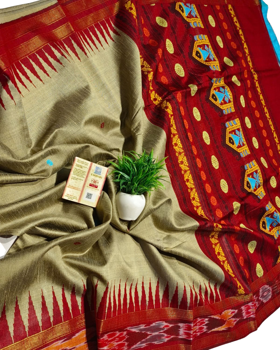 Pure Raw Silk Handloom Saree | Dolabedi Pallu | Temple Border | All Over Body Booti | Chhattisgarh Handloom