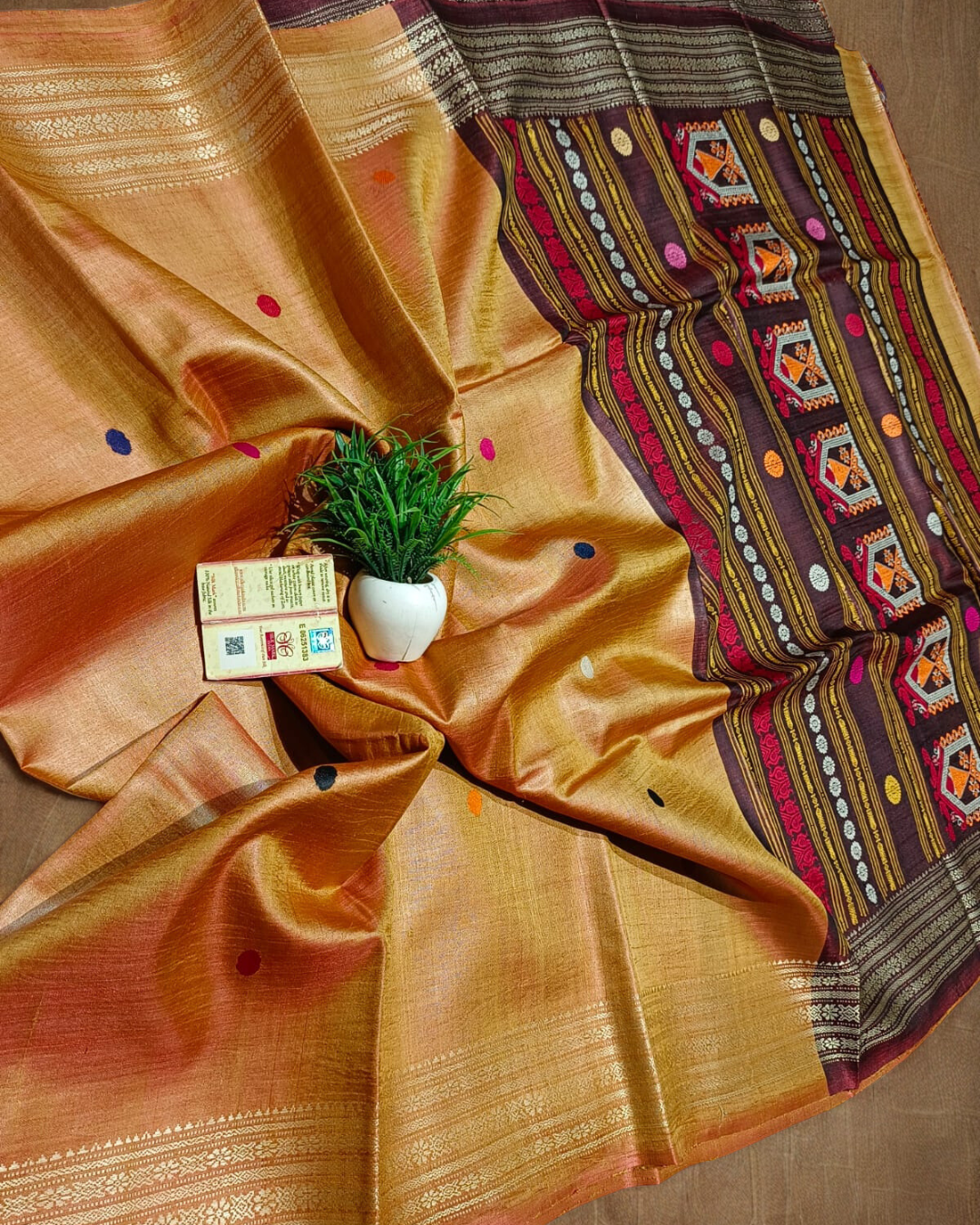 Pure Tussar Handloom Vidarbha Border Dolabedi Pallu Saree with Contrast Blouse