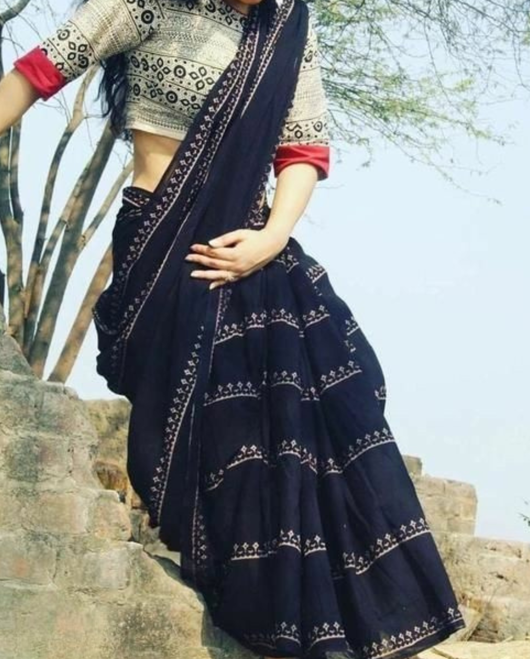 Stylish Black Malmal Cotton Handblock Print Naturally Dyed Saree With Contrast Blouse Piece