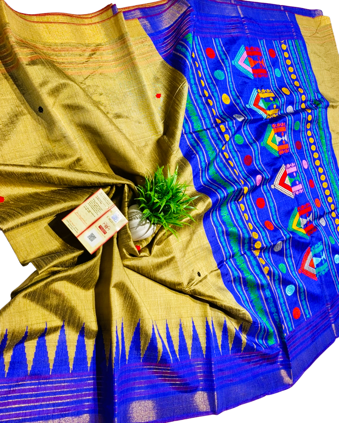 Golden Beige Pure Raw Silk Chhattisgarh Handloom Dolabedi Pallu Saree